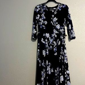 Sleek Eliza J navy dress.